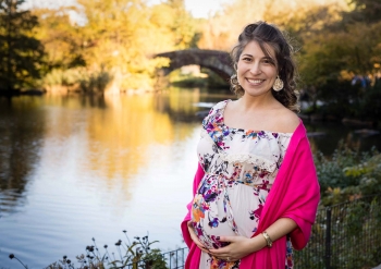 Beautiful-mom-at Central-Park-pond