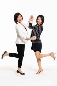 Family-photography-mother-daughter-dance