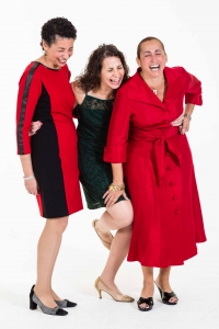 adult-sisters-studio-photo