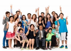 big-happy-family-photo-shoot
