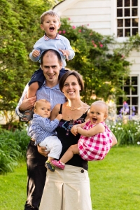 family-totem-pole-outdoor