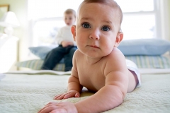 Baby-photography-baby-crawling