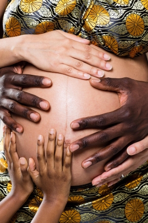 maternity-portrait-hands-on-belly