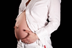 pregnant-belly-closeup-maternity-photo