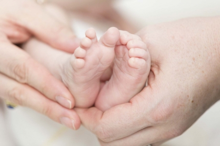 Family-photography-NYC-baby-feet